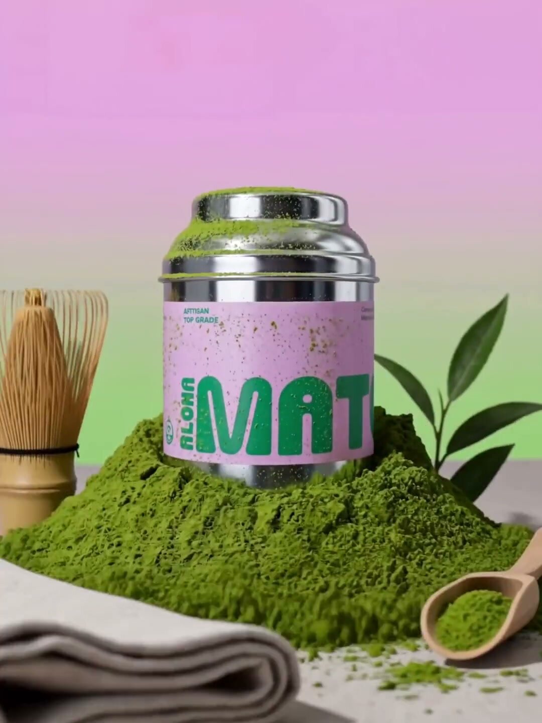 Puszka Aloha Matcha w proszku matchy, z bambusową miotełką chasen